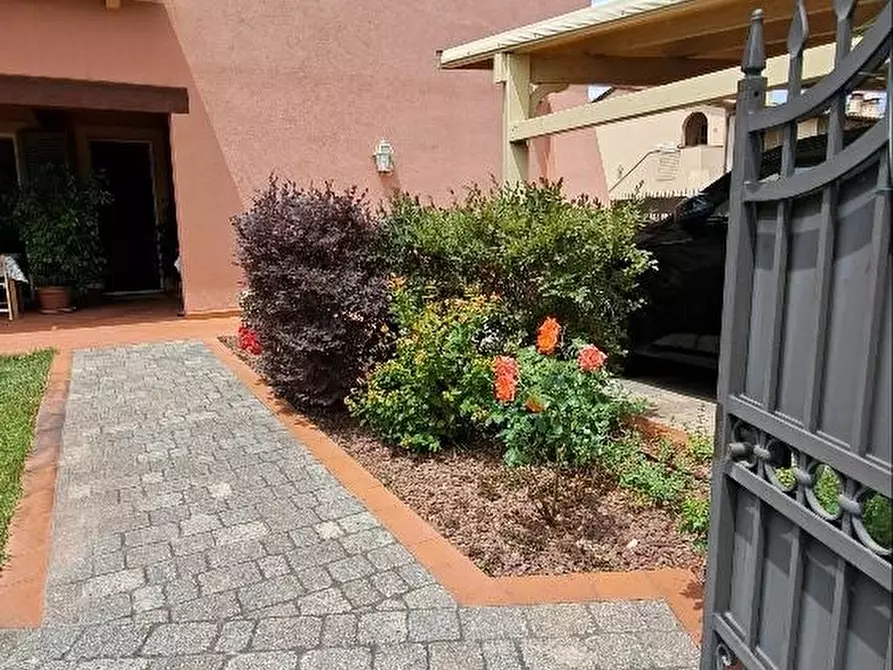 Immagine 3 di Casa bifamiliare in vendita  a Calcinaia