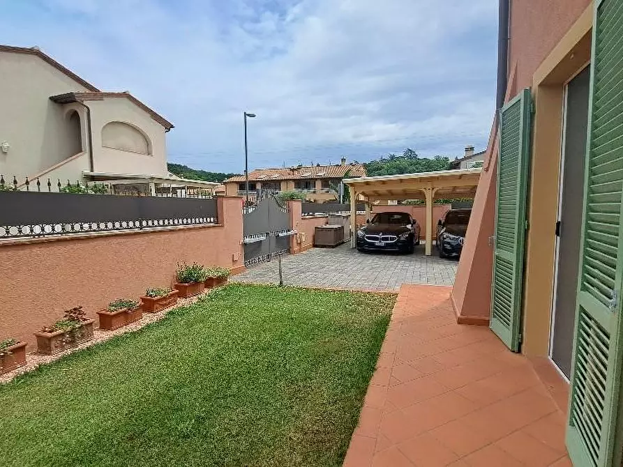 Immagine 12 di Casa bifamiliare in vendita  a Calcinaia