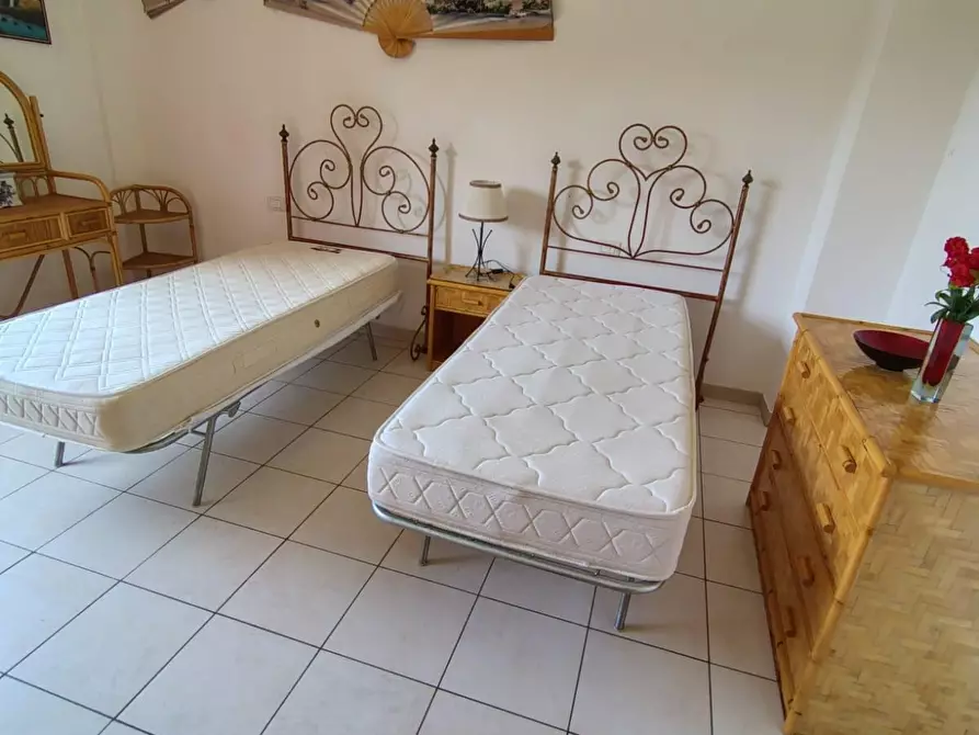 Immagine 3 di Appartamento in vendita  a Carrara