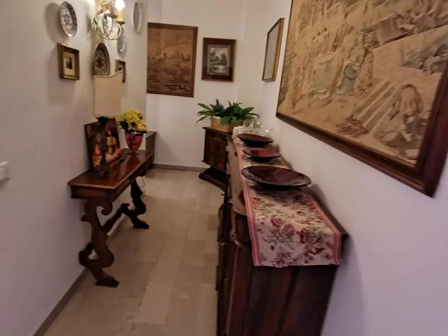 Immagine 13 di Appartamento in vendita  a Carrara