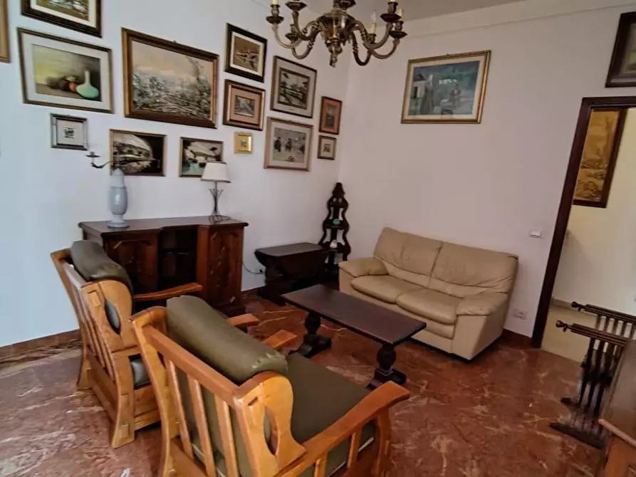 Immagine 11 di Appartamento in vendita  a Carrara