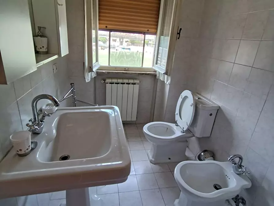 Immagine 5 di Appartamento in vendita  a Carrara