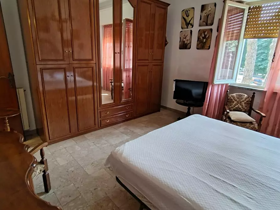 Immagine 8 di Appartamento in vendita  a Carrara