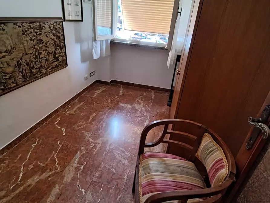 Immagine 9 di Appartamento in vendita  a Carrara