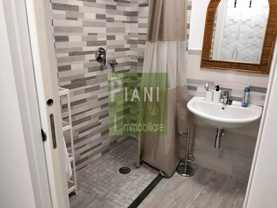 Immagine 7 di Appartamento in vendita  a Livorno