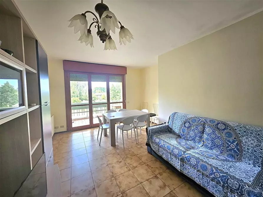 Immagine 2 di Appartamento in vendita  a Massa