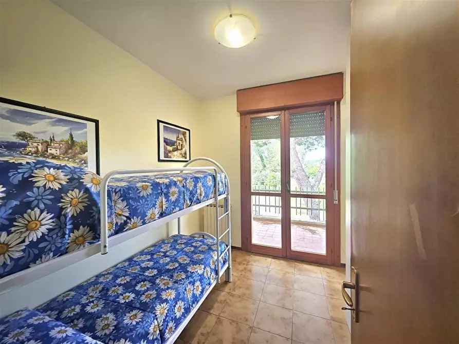 Immagine 15 di Appartamento in vendita  a Massa