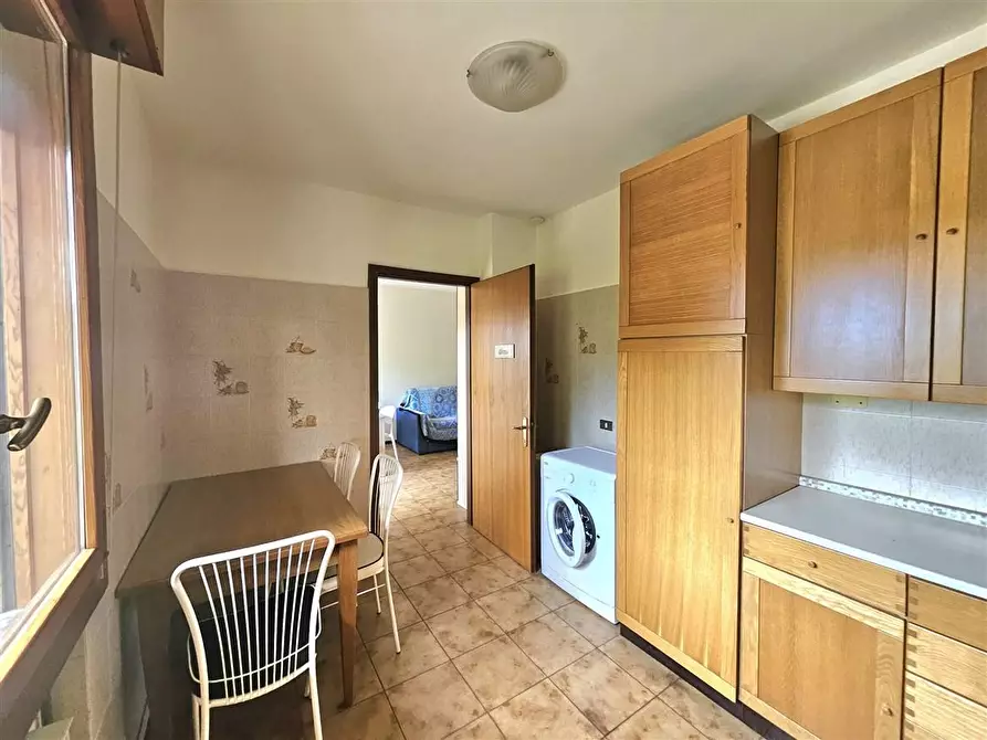 Immagine 10 di Appartamento in vendita  a Massa