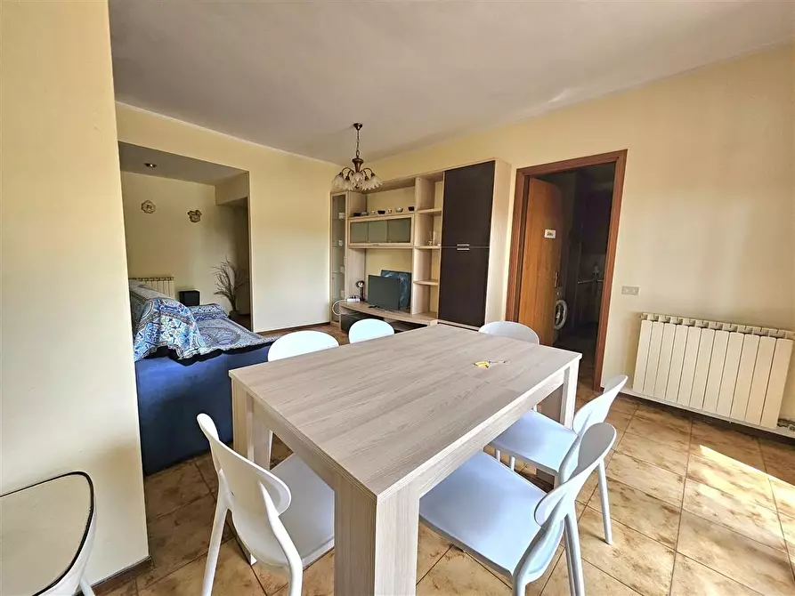 Immagine 5 di Appartamento in vendita  a Massa