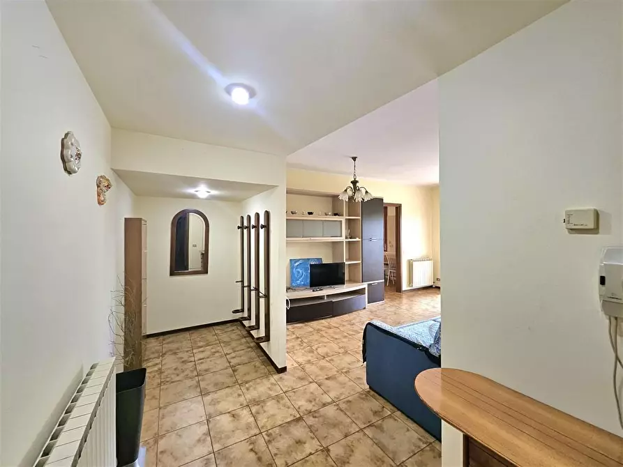 Immagine 4 di Appartamento in vendita  a Massa