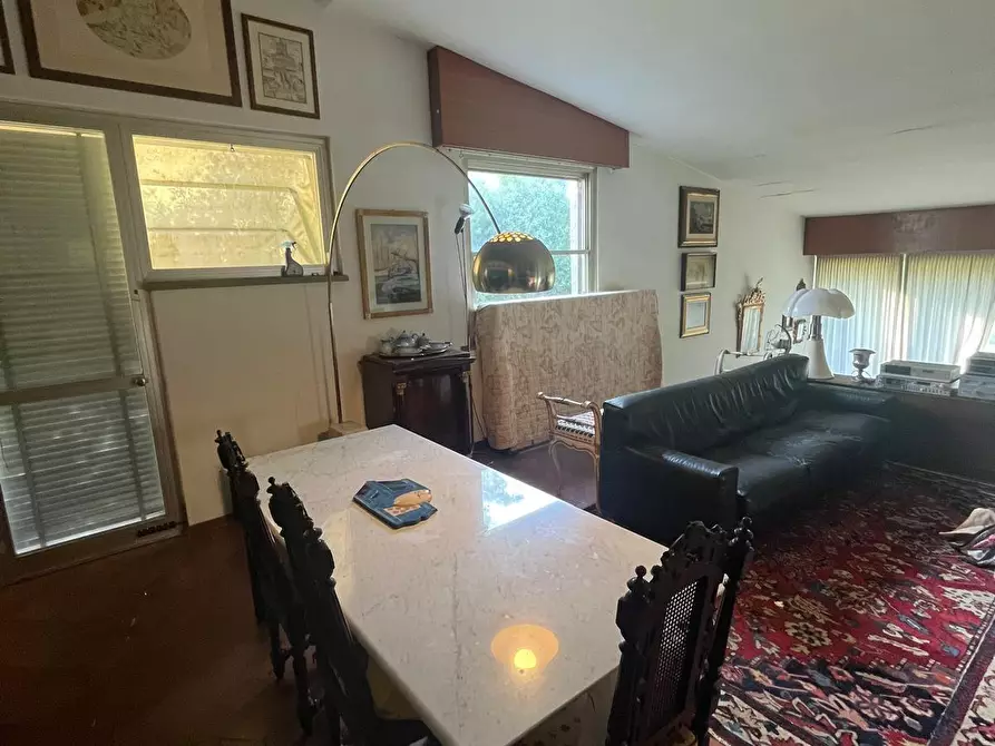 Immagine 31 di Villa in vendita  a Lucca