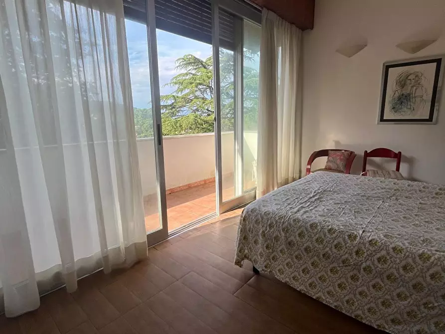 Immagine 18 di Villa in vendita  a Lucca