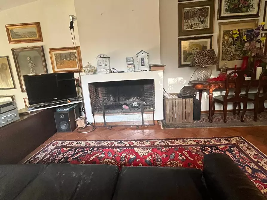 Immagine 26 di Villa in vendita  a Lucca