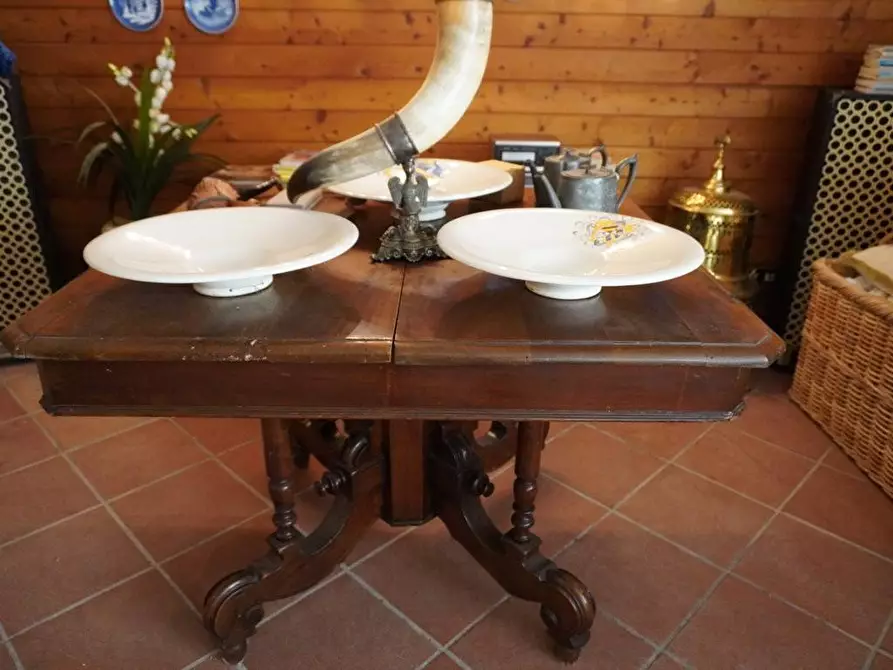 Immagine 43 di Villa in vendita  a Lucca