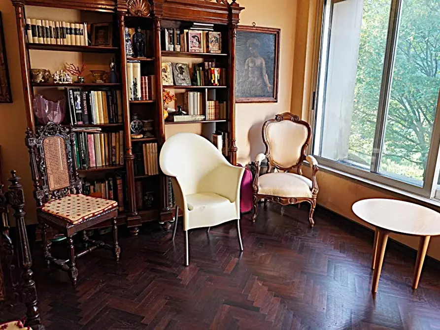 Immagine 33 di Villa in vendita  a Lucca