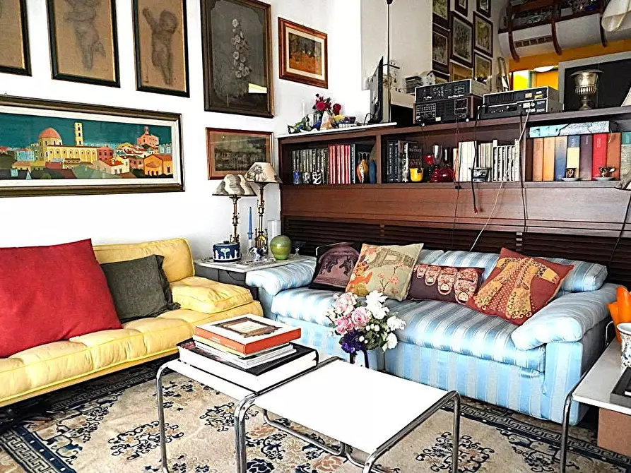 Immagine 29 di Villa in vendita  a Lucca