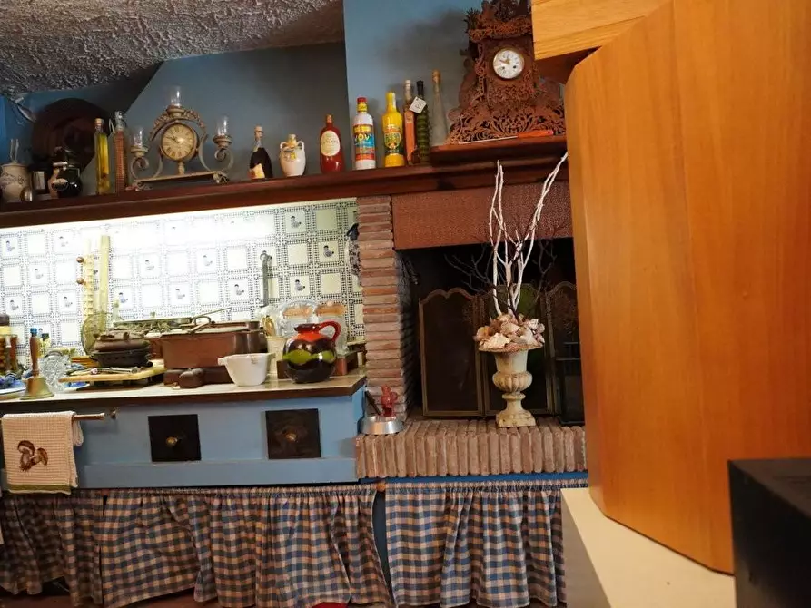 Immagine 46 di Villa in vendita  a Lucca