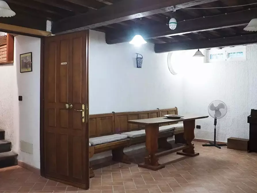 Immagine 31 di Villa in vendita  a Capannori