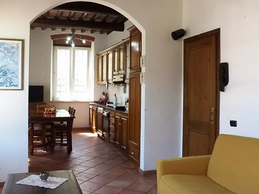 Immagine 10 di Villa in vendita  a Capannori