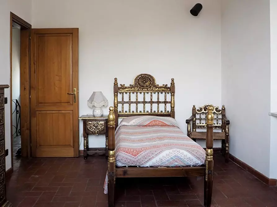 Immagine 24 di Villa in vendita  a Capannori