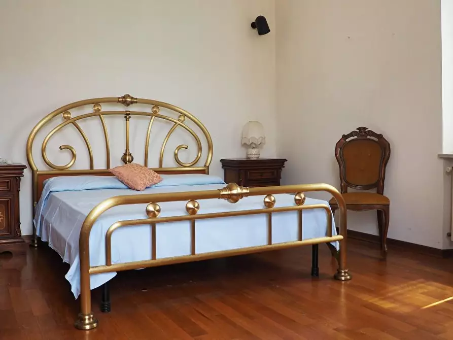 Immagine 16 di Villa in vendita  a Capannori