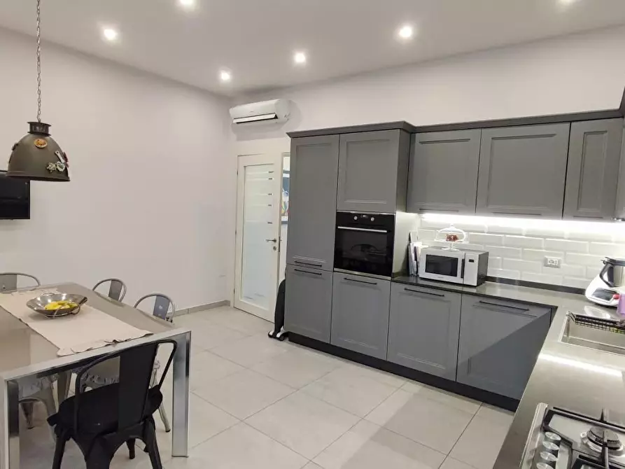 Immagine 7 di Villetta a schiera in vendita  a Viareggio