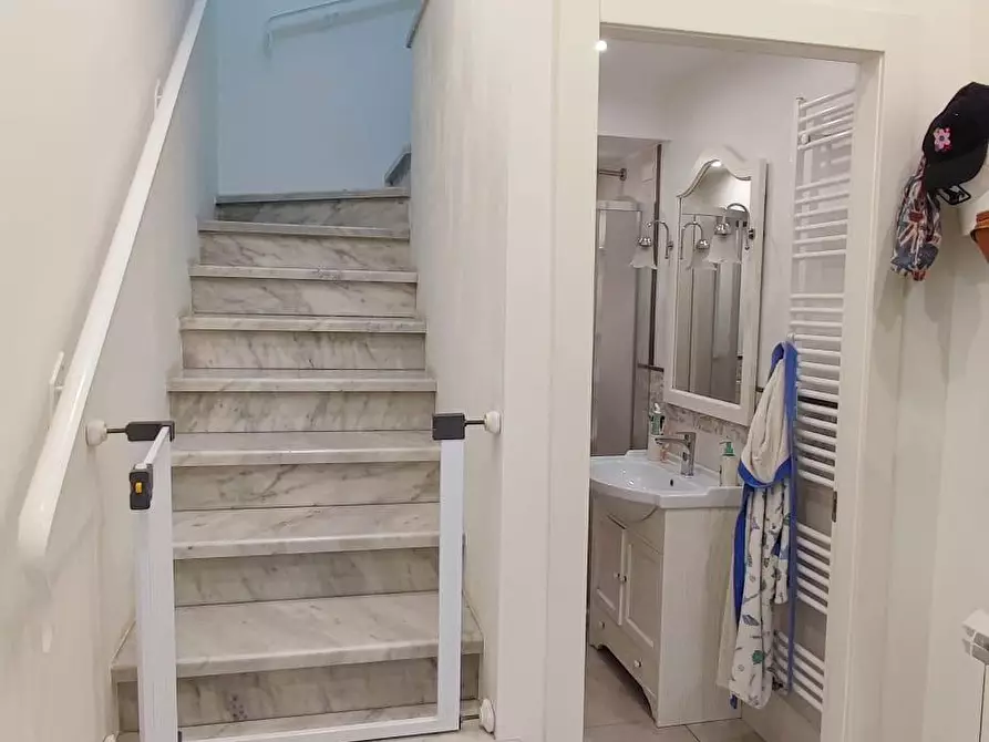 Immagine 9 di Villetta a schiera in vendita  a Viareggio