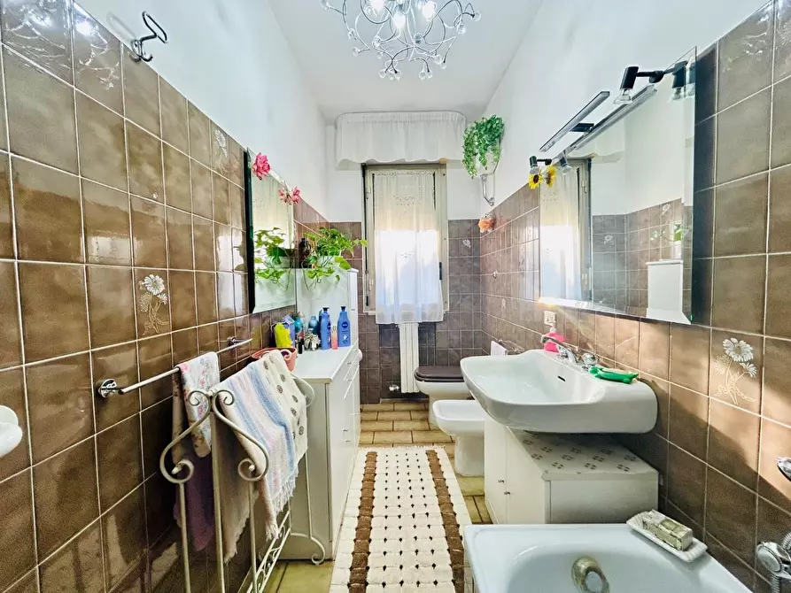 Immagine 11 di Appartamento in vendita  a Empoli