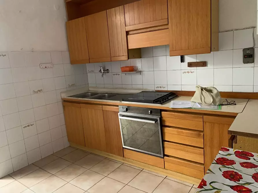 Immagine 8 di Appartamento in vendita  a Livorno