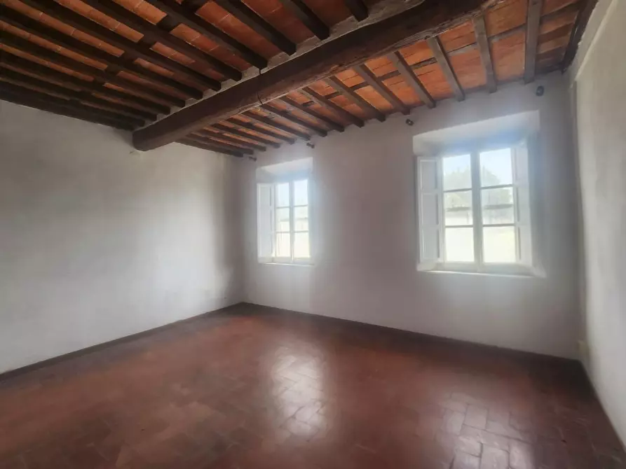 Immagine 4 di Rustico / casale in vendita  a Capannori