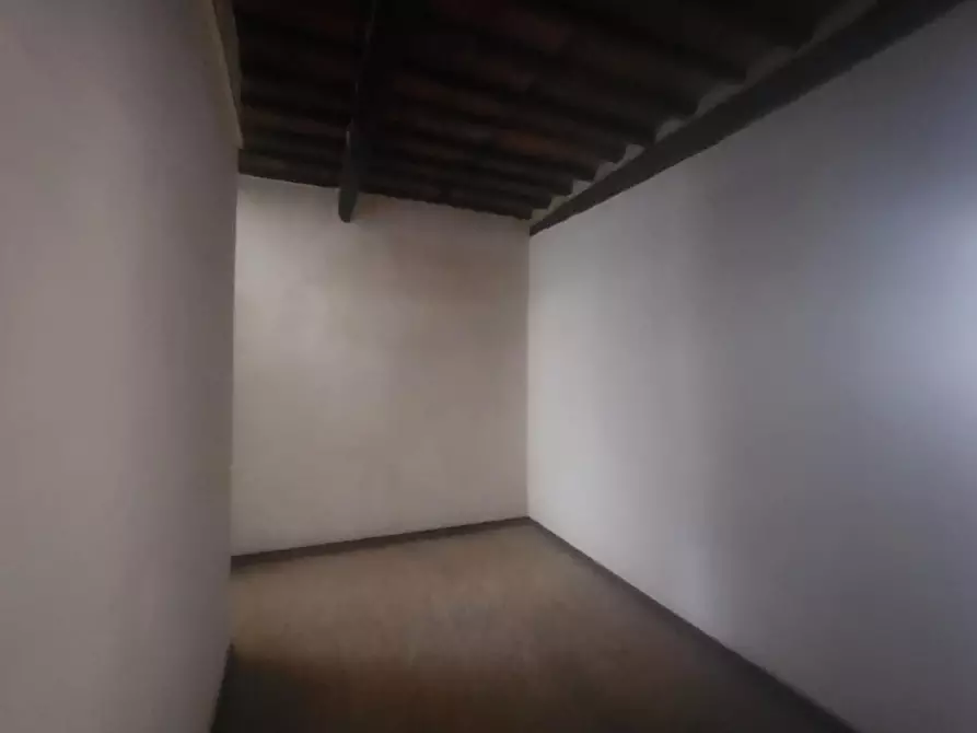 Immagine 8 di Rustico / casale in vendita  a Capannori