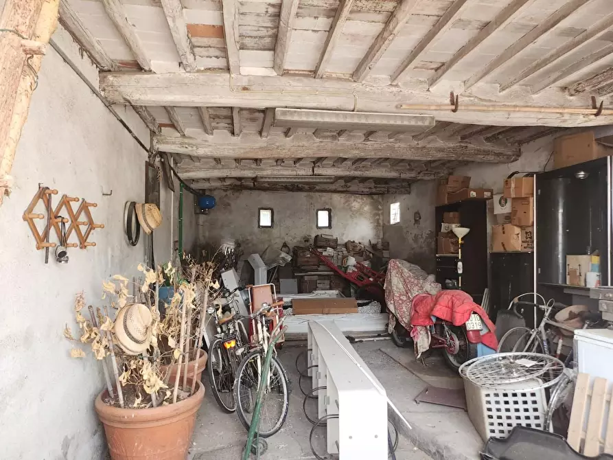 Immagine 2 di Rustico / casale in vendita  a Capannori