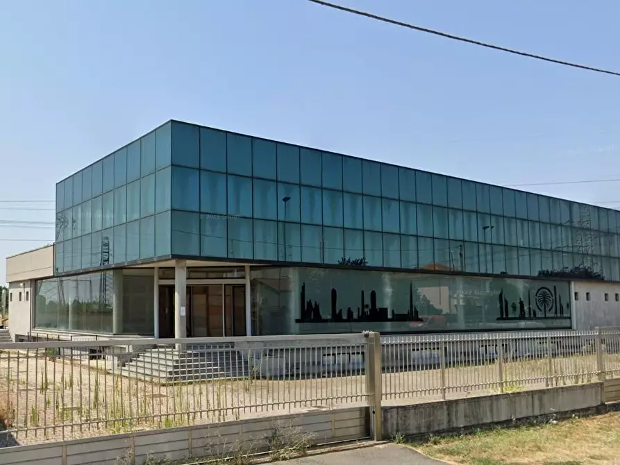 Immagine 1 di Locale commerciale in vendita  a Magenta