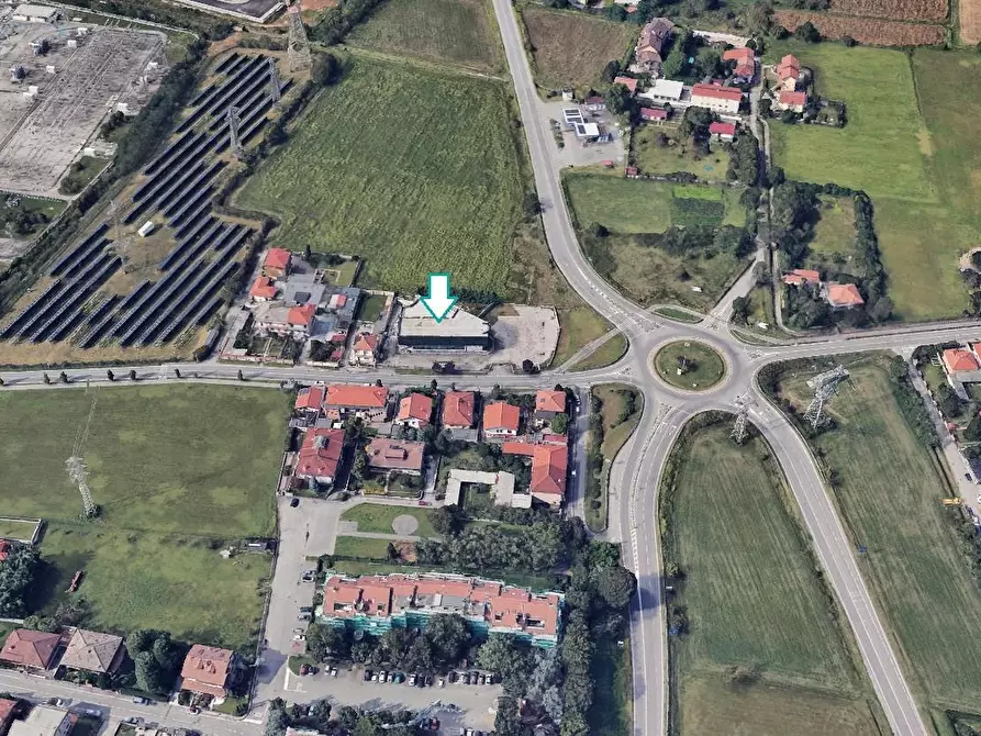 Immagine 2 di Locale commerciale in vendita  a Magenta