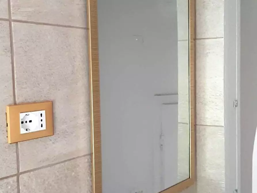 Immagine 24 di Appartamento in affitto  a Carrara