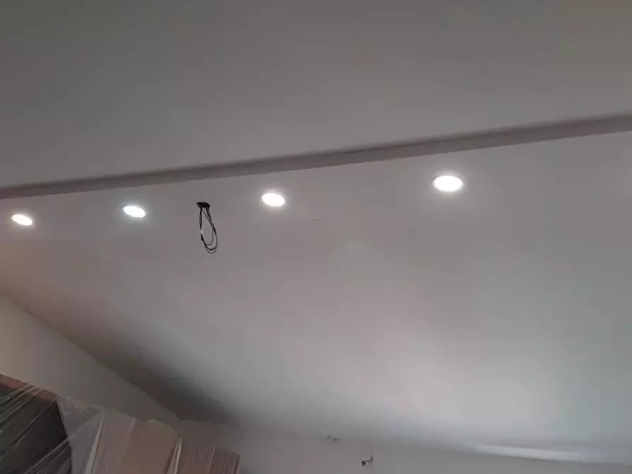 Immagine 25 di Appartamento in affitto  a Carrara