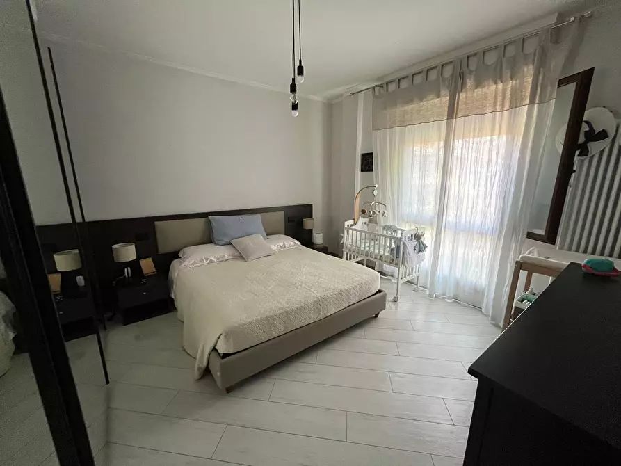 Immagine 4 di Appartamento in vendita  a Massa