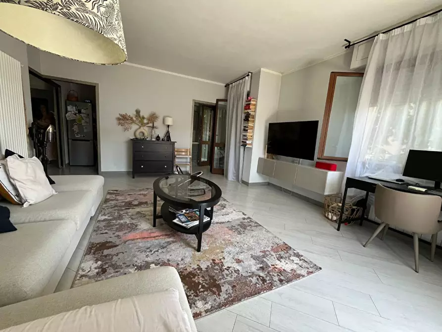 Immagine 2 di Appartamento in vendita  a Massa