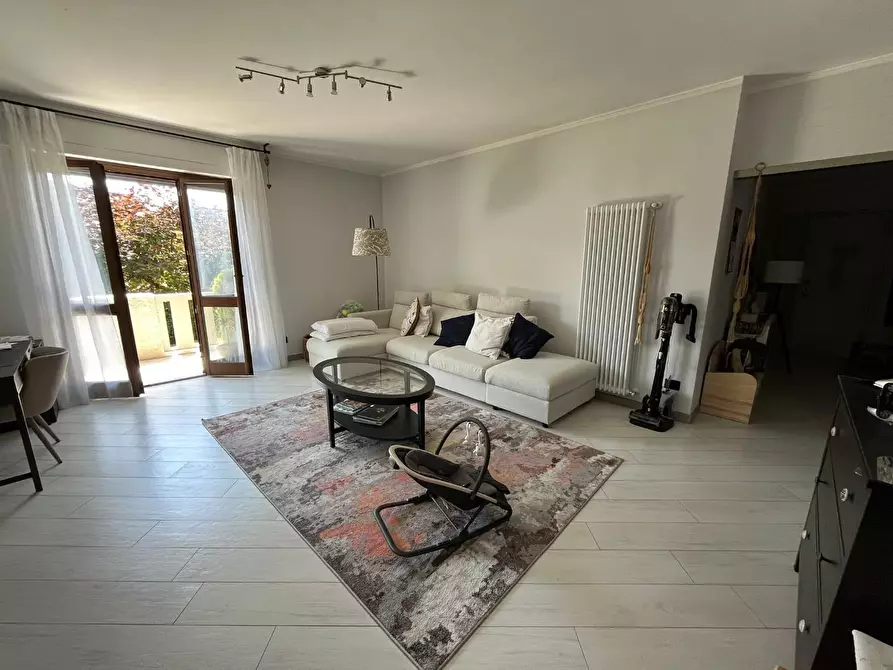 Immagine 3 di Appartamento in vendita  a Massa