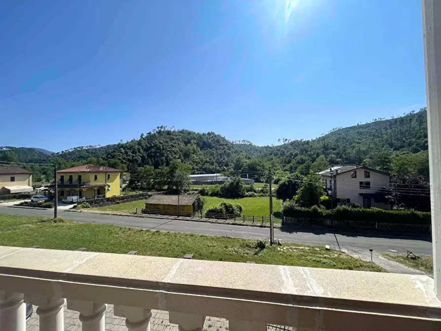 Immagine 19 di Casa semindipendente in vendita  a Riccò Del Golfo Di Spezia