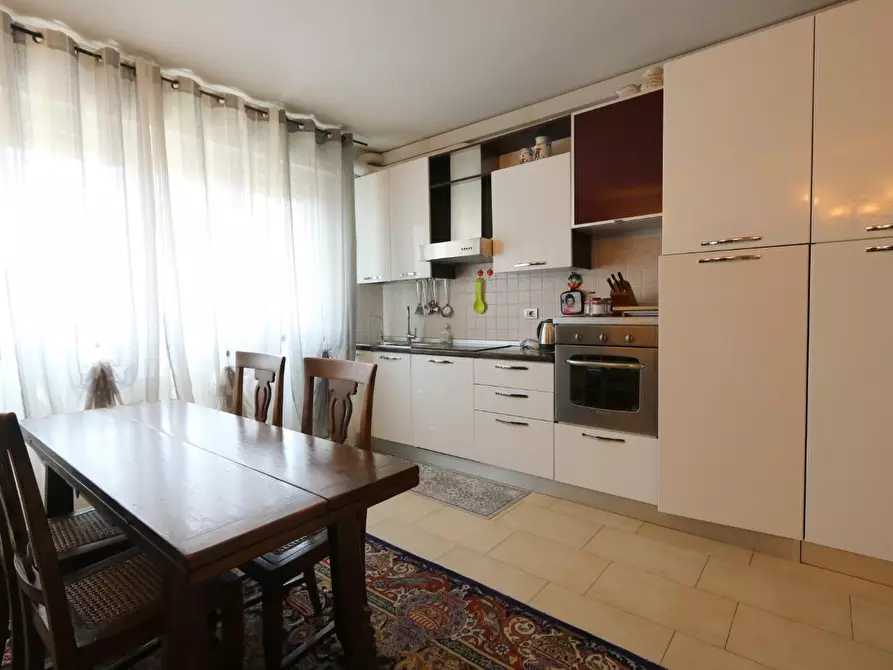 Immagine 2 di Appartamento in vendita  a Pontedera