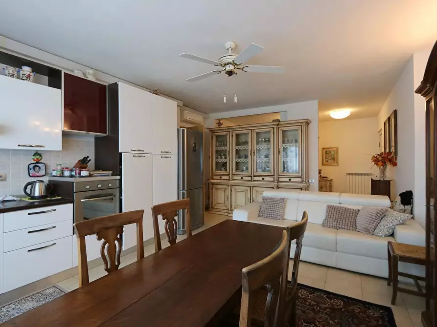 Immagine 3 di Appartamento in vendita  a Pontedera