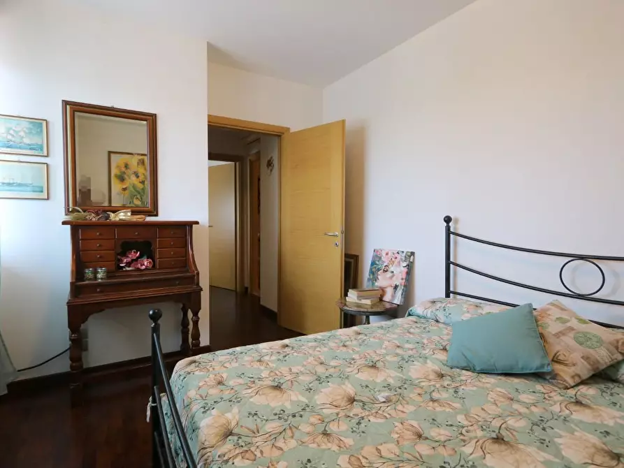 Immagine 11 di Appartamento in vendita  a Pontedera