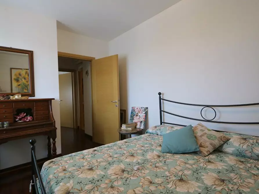 Immagine 10 di Appartamento in vendita  a Pontedera