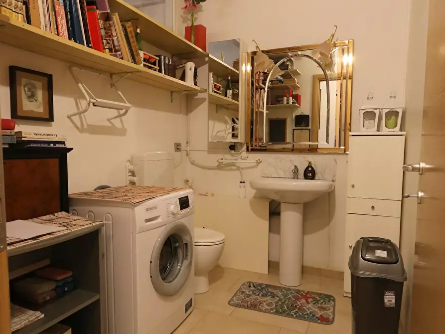 Immagine 17 di Appartamento in vendita  a Pontedera