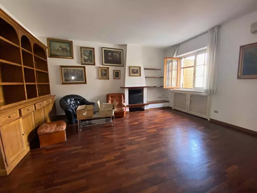 Immagine 8 di Appartamento in vendita  a Viareggio