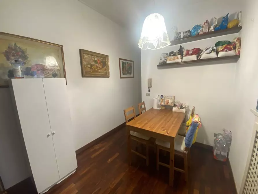 Immagine 10 di Appartamento in vendita  a Viareggio