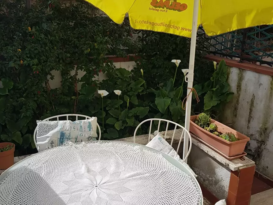 Immagine 3 di Villetta a schiera in vendita  a Viareggio