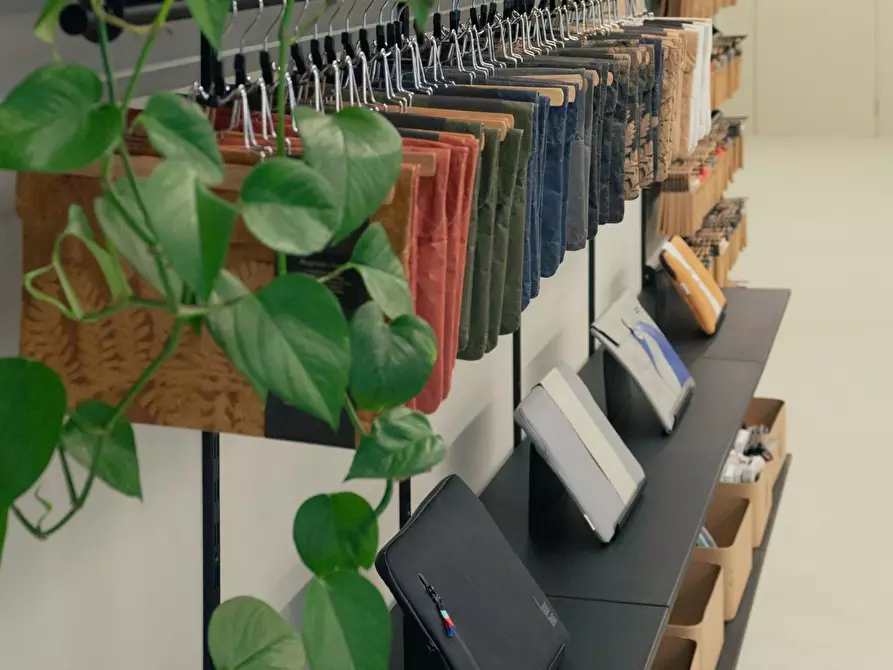 Immagine 8 di Locale commerciale in vendita  a Empoli