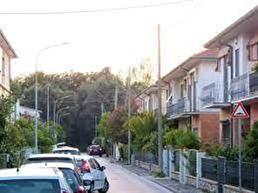 Immagine 4 di Casa quadrifamiliare in vendita  a Viareggio